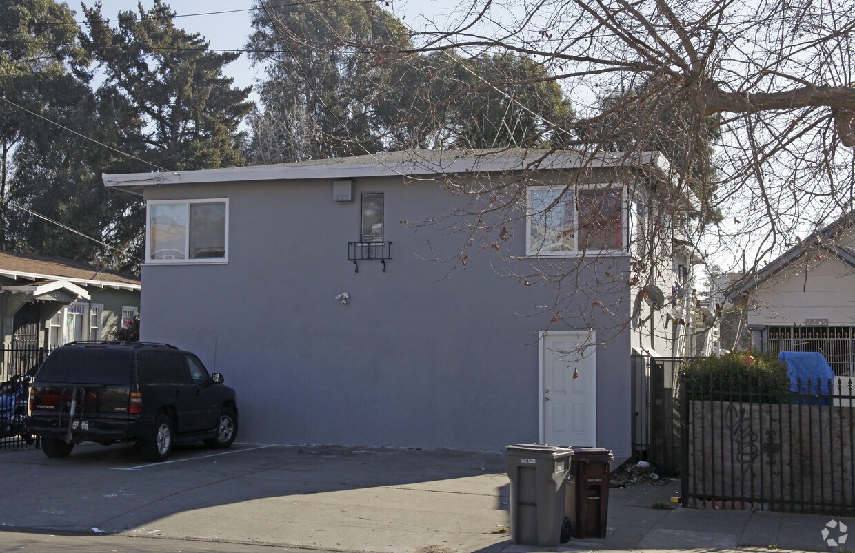 Building Photo - 2262-2270 High St