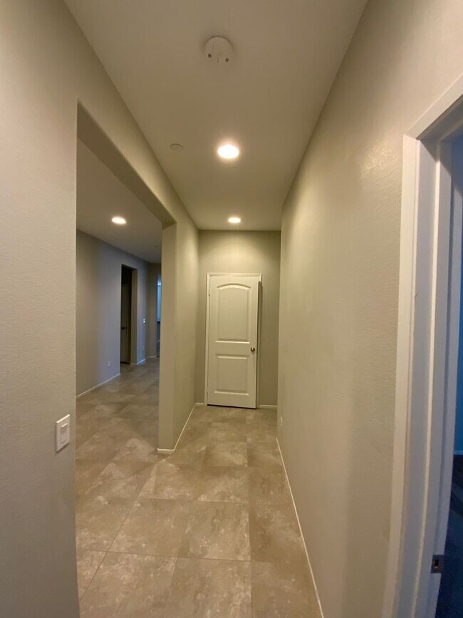 Foto del edificio - 3bd/2ba +Office