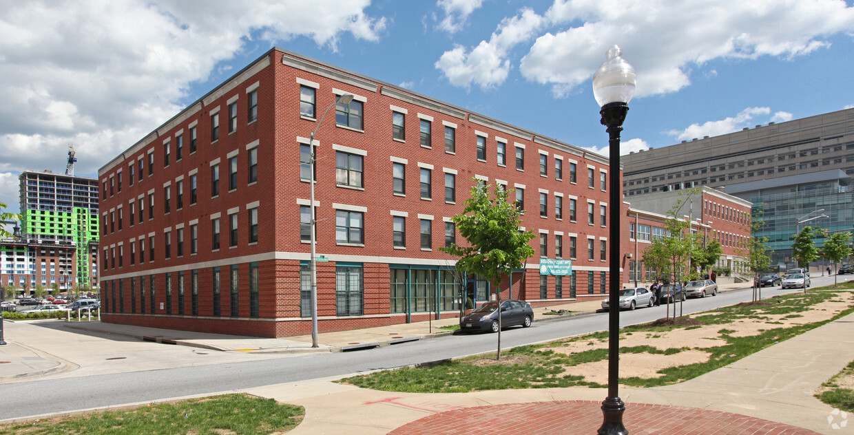 Foto del edificio - Broadway Court Apartments