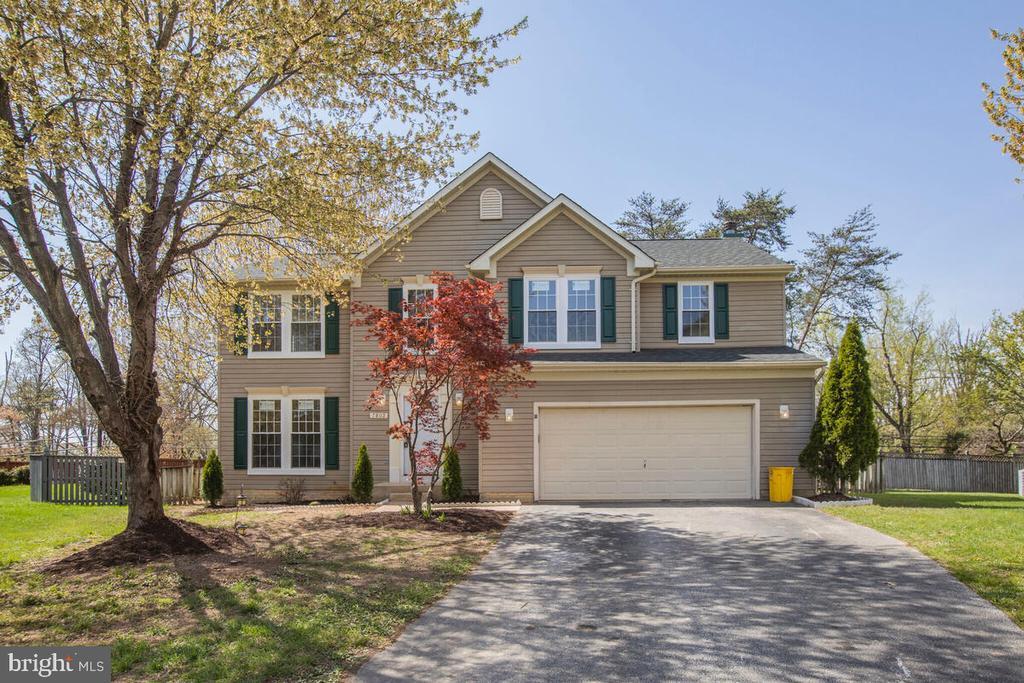 Primary Photo - 7802 Shallowbrook Ct