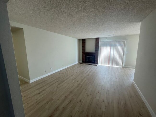 Building Photo - Updated 4 bedroom in desired neighborhood ...