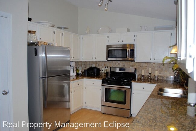 Building Photo - 3 br, 2.5 bath House - 311 168th PL SE