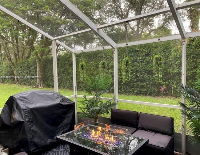 Foto del edificio - 12591 NW 57th Pl