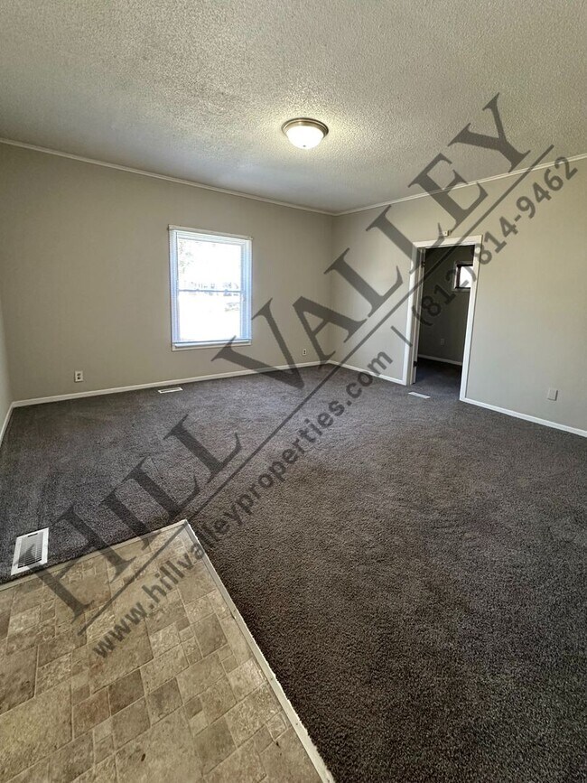 Foto del edificio - Charming Two Bedroom Home