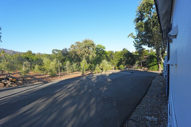 Foto del edificio - 5644 Sonoma Hwy