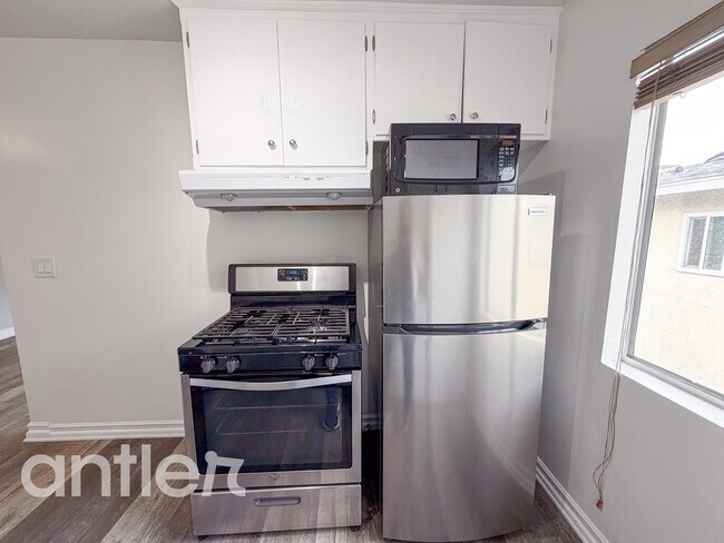 Foto del edificio - 14270 Dickens St