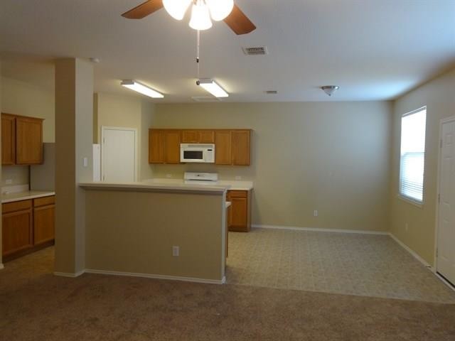 Building Photo - 8201 Hidden Path Ln