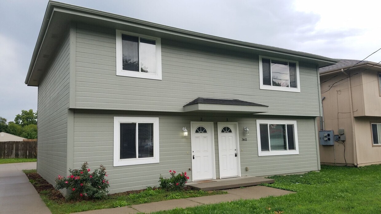 Foto principal - 3611 Ave G