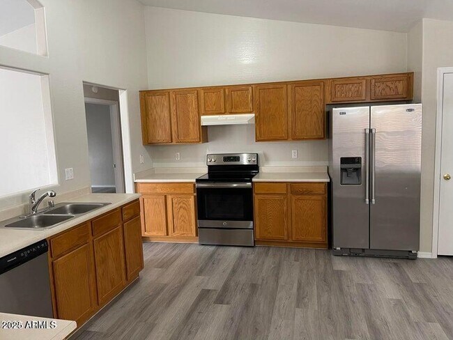 Foto del edificio - 2602 S 80th Ave