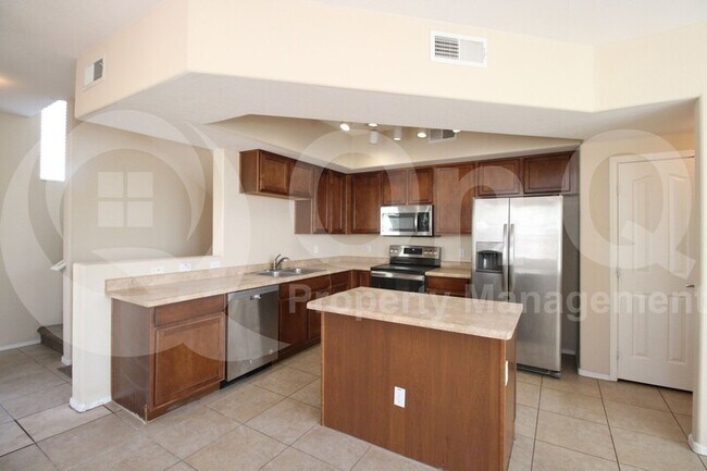 Building Photo - 240 W Juniper Ave