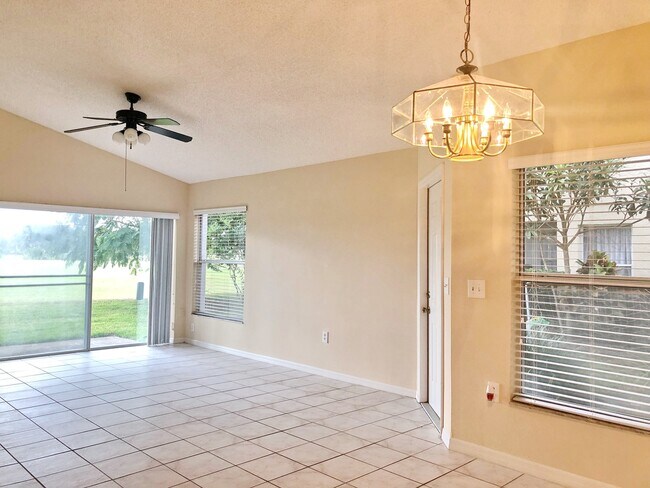 Building Photo - Wedgefield Golf Villa