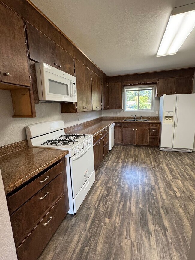 Foto del edificio - 1109 N18th Triplex