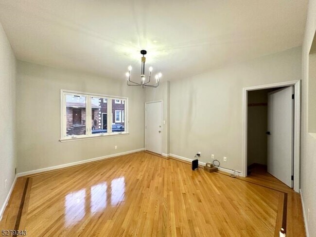 Foto del edificio - 102 Nichols St