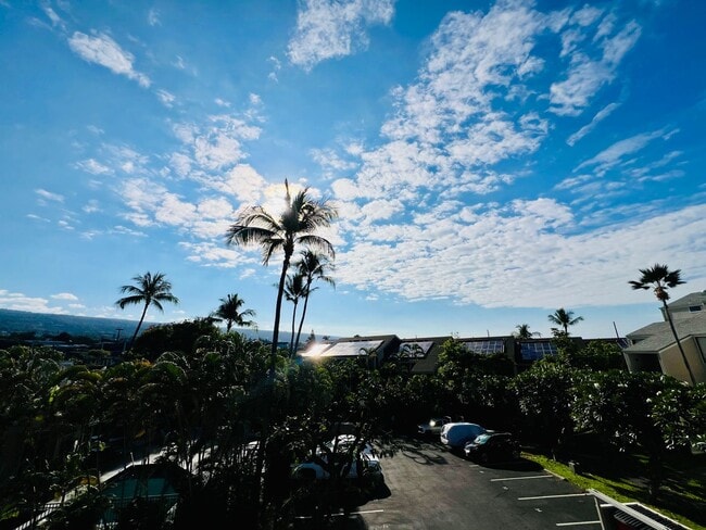 Foto del edificio - Unfurnished 1 Bedroom, 1 Bathroom – Kailua Bay Resort