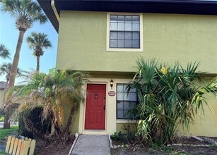 Building Photo - 3220 Oak Lawn Pl