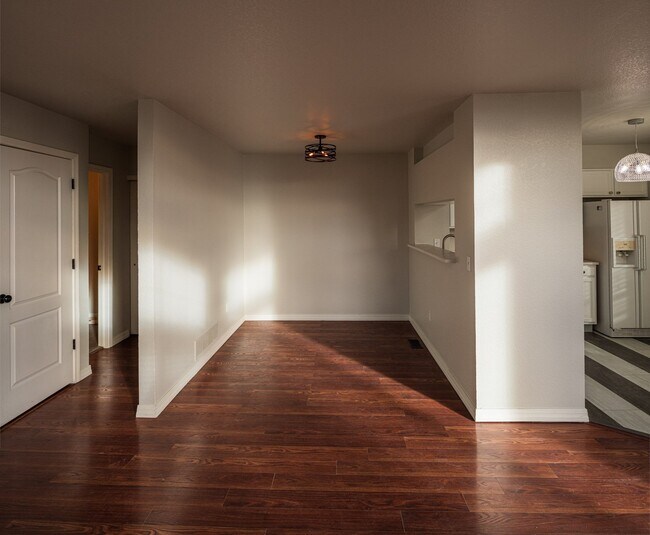 Foto del edificio - 1419 Red Mountain Dr