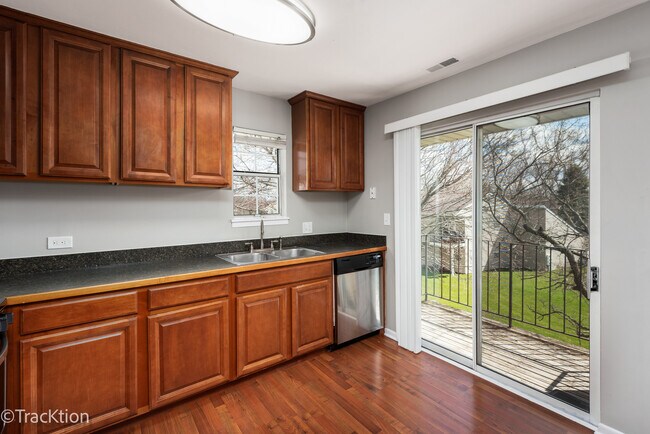 Foto del edificio - 549 E Shag Bark Ln