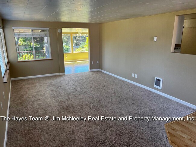 Building Photo - 2 br, 1 bath House - 1740 NE 10th Street