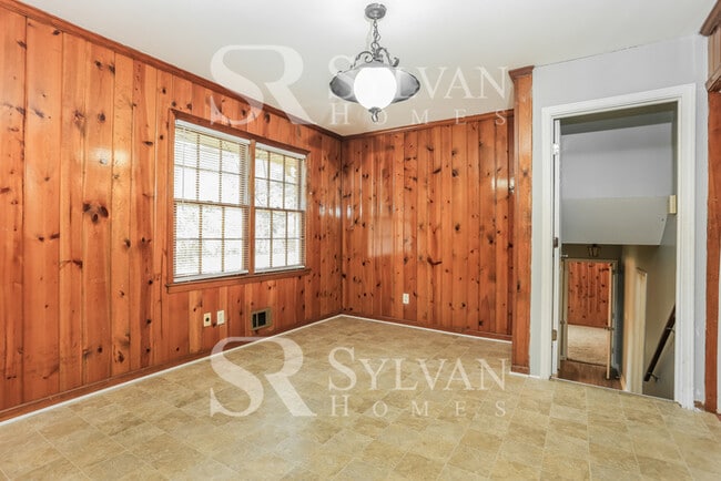 Building Photo - Lease today! No extra charge for contentme...