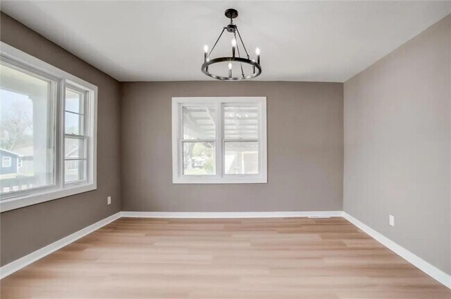 Foto del edificio - 823 S Olive St