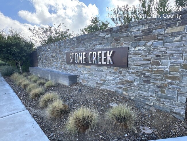 Foto del edificio - 4 Bedroom Townhouse in Tule Springs Coming Soon!