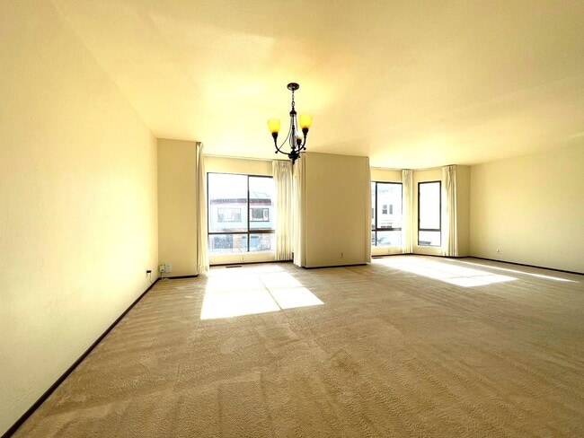 Building Photo - 1417 20th Ave