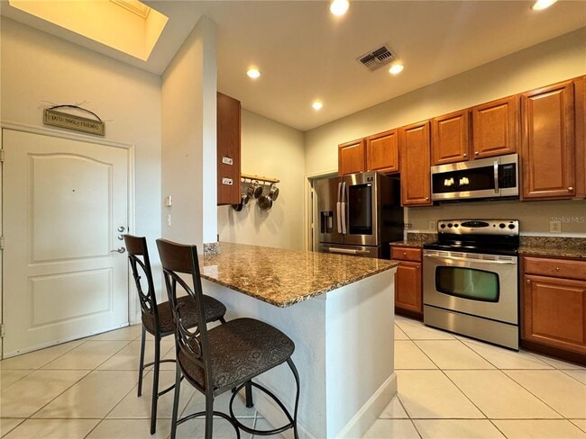 Building Photo - 808 3rd Ave W