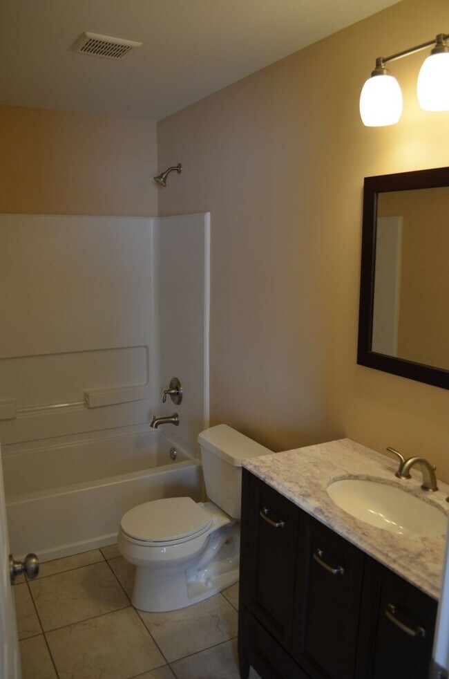 10121070 Turin Townhomes for Rent Hampshire, IL