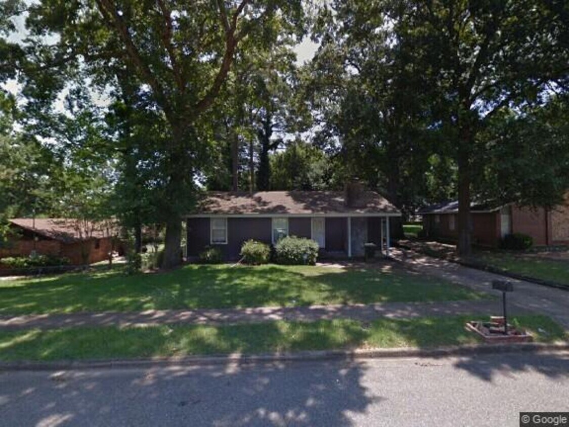 Building Photo - 576 Shady Grove