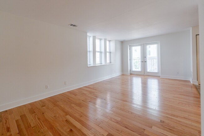 Foto del edificio - 5630 Pershing Ave