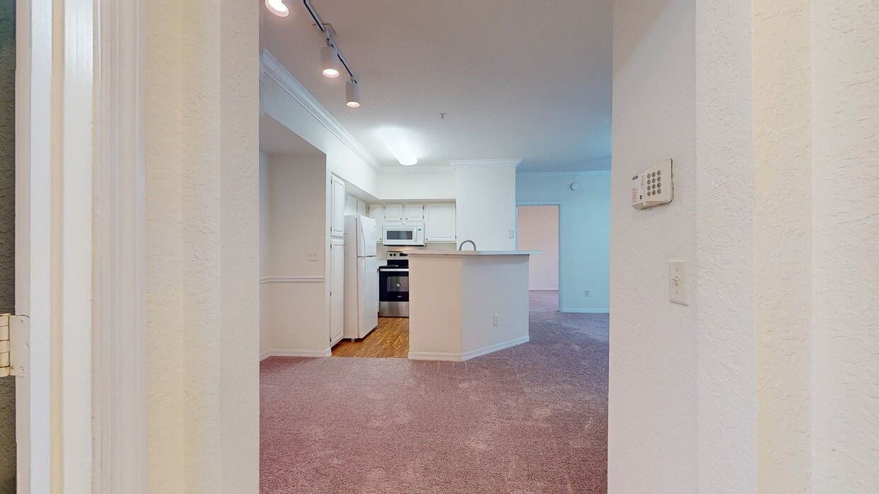 Photo - Ashton at Waterford Lakes Apartments