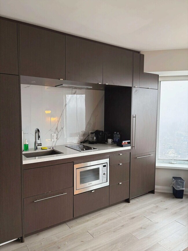 Photo du bâtiment - 14A Hazelton Ave