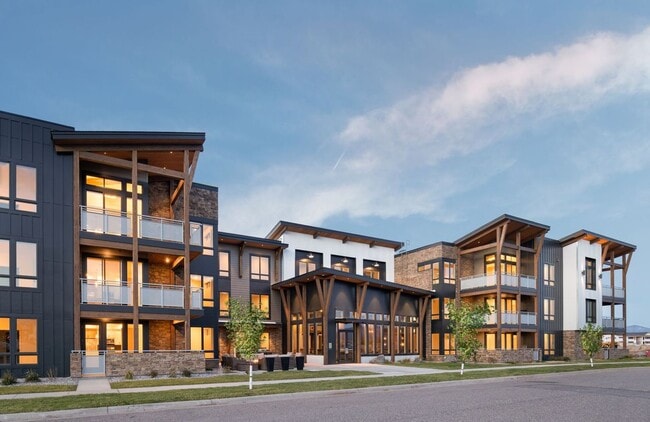 Building Photo - Penrose