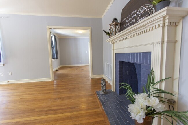 Building Photo - 3516 Narrow Lane