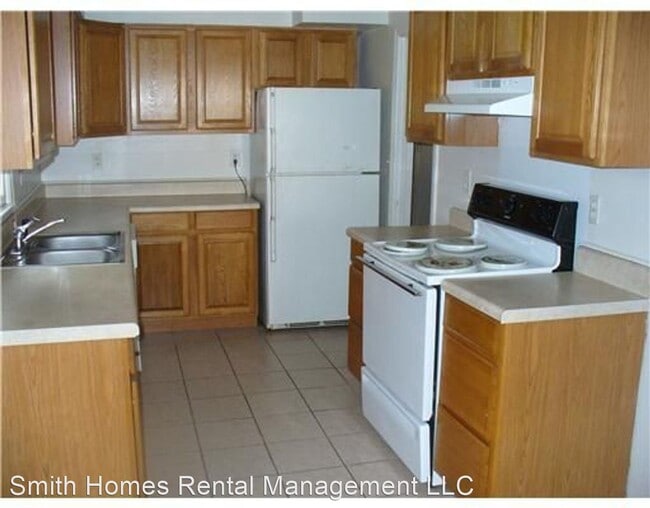 Building Photo - 3 br, 1 bath House - 103 Sherwood Circle