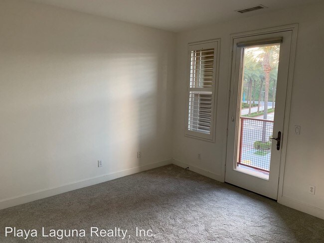 Foto del edificio - 2 br, 2.5 bath House - 55 Vantis Drive