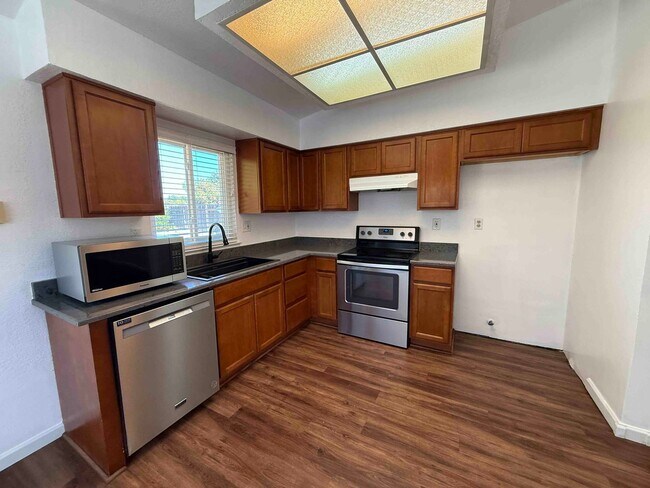 Foto del edificio - Elk Grove 3 Bed 2 Bath
