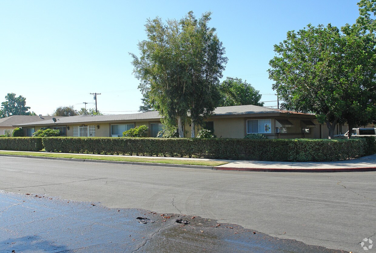 Building Photo - 2102 E Westport Dr