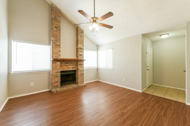 Building Photo - 13630 Alon Ln