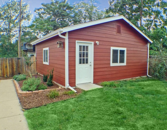 Building Photo - 4524 Beach Ct