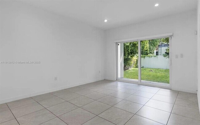 Foto del edificio - 23061 SW 124th Ct