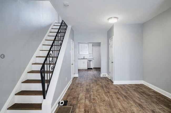 Foto del edificio - Renovated Grays Ferry Gem with Modern Charm