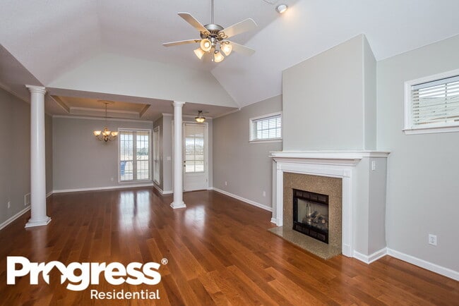 Building Photo - 7324 Wind Park Dr E