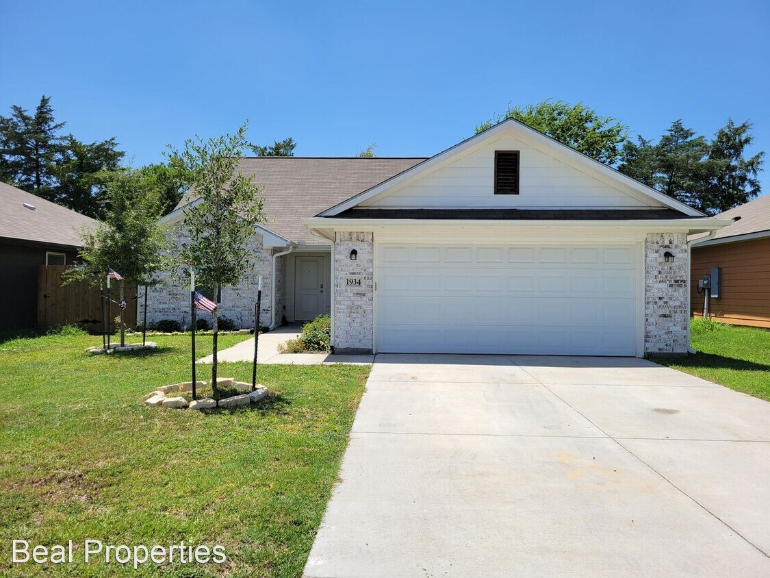 Primary Photo - 3 br, 2 bath House - 1934 Basil Ct