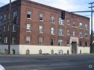 Building Photo - Maplehurst Apartment Building