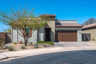 Building Photo - 6002 E Santa Cruz Dr