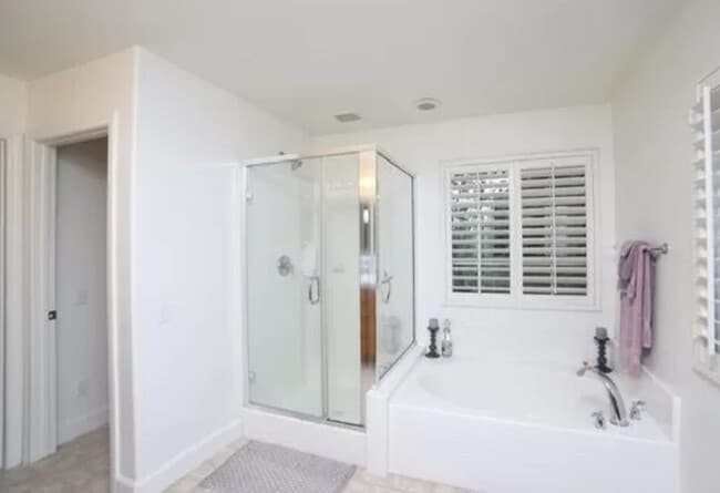 Building Photo - Beautiful 3-Bedroom, 2-Bath Home in Arborw...