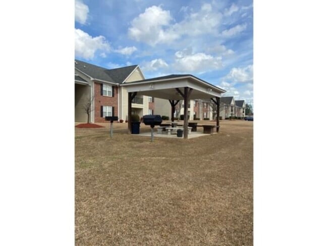 Building Photo - 4030 Bardstown Drive #102 Fayetteville, Nc...