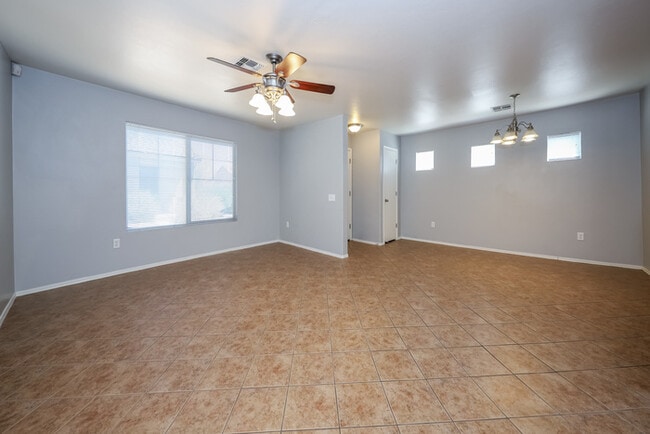 Building Photo - Tucson, AZ - Single-Family - $1,695.00 Ava...