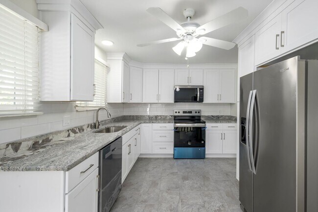 Foto del edificio - Gorgeous Home in Cottonwood Heights!